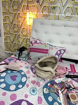 Ashly cutee online show from 2, 4, 2026