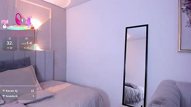 Snapshot of victoria_bourne chatting on 23, 11, 2025 victoria bourne online show from 23, 11, 2025