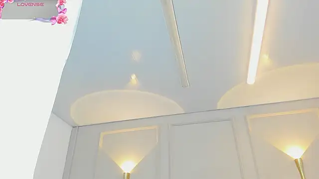 Snapshot of victoria_bourne chatting on 18, 10, 2025 victoria bourne online show from 18, 10, 2025