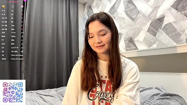 KiraVelvet online show from 16, 10, 2025