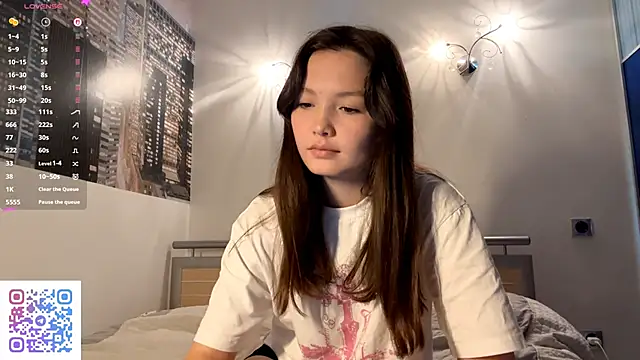 KiraVelvet online show from 20, 9, 2025
