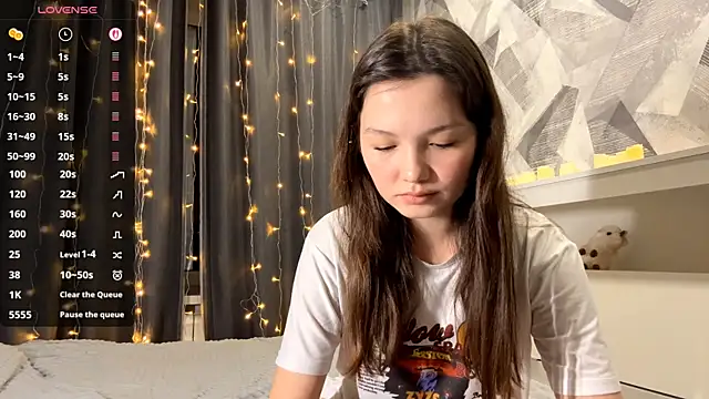 KiraVelvet online show from 29, 11, 2025