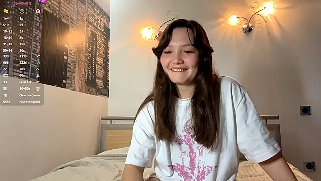 KiraVelvet online show from 9, 9, 2025