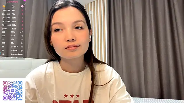 KiraVelvet online show from 1, 10, 2025