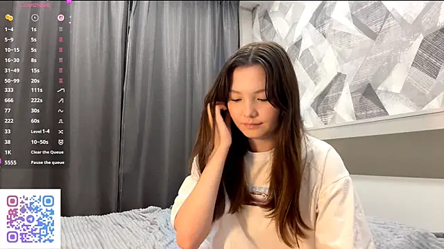 KiraVelvet online show from 24, 10, 2025