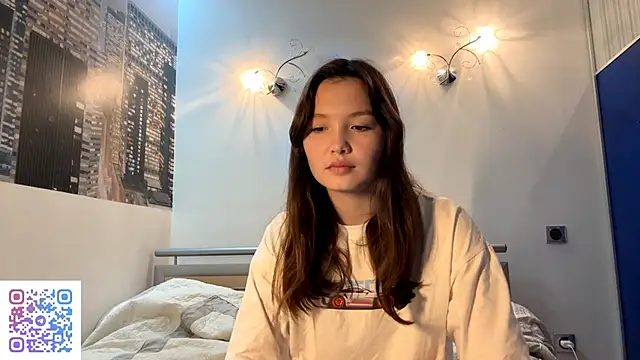 KiraVelvet online show from 18, 9, 2025