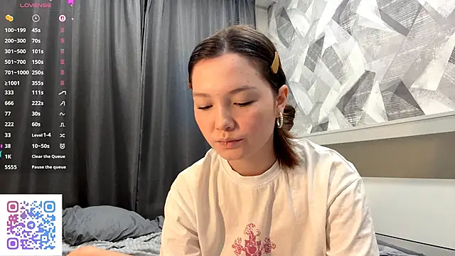 KiraVelvet online show from 26, 10, 2025