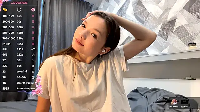 KiraVelvet online show from 12, 10, 2025