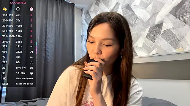 KiraVelvet online show from 11, 10, 2025