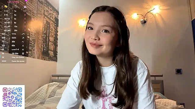 KiraVelvet online show from 19, 9, 2025