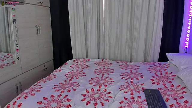 Dark luckyyy online show from 3, 12, 2025