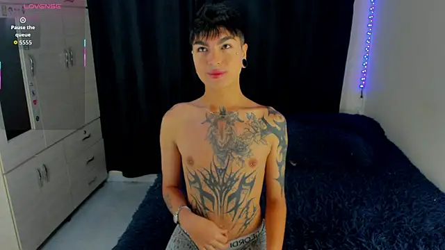 Dark luckyyy online show from 5, 11, 2025