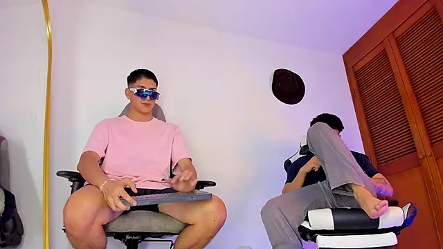 sotooliver3 online show from 18, 10, 2025