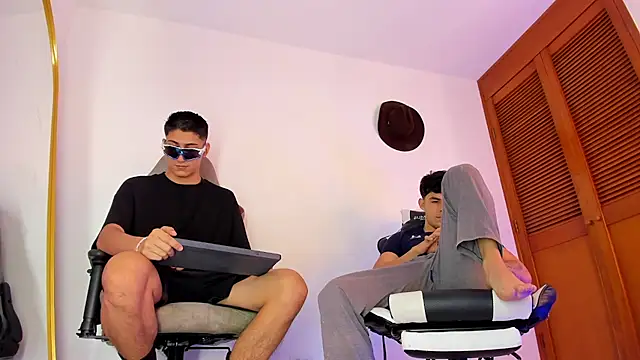 sotooliver3 online show from 19, 10, 2025