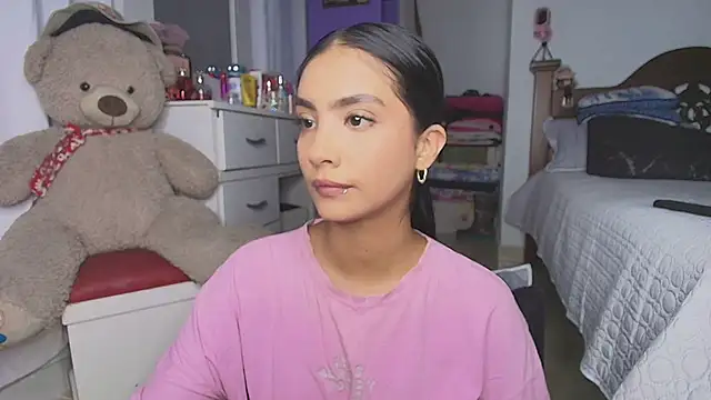 mia yireth online show from 10, 11, 2025