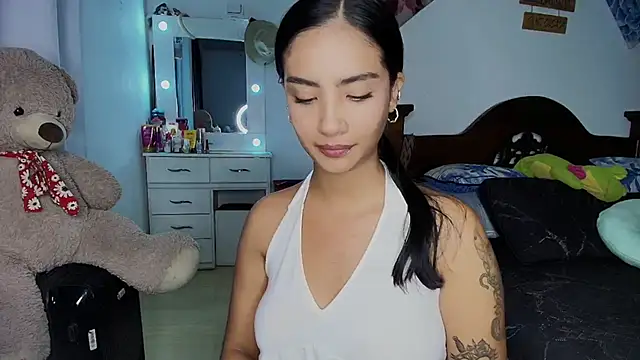 mia yireth online show from 9, 10, 2025