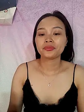 Snapshot of Lili_lovely chatting on 23, 10, 2025 Lili lovely online show from 23, 10, 2025