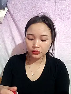 Snapshot of Lili_lovely chatting on 25, 10, 2025 Lili lovely online show from 25, 10, 2025