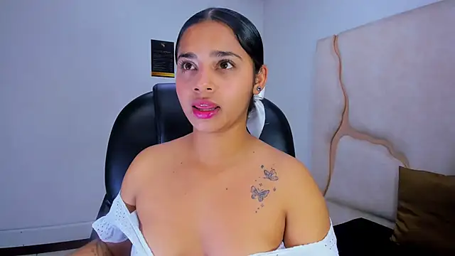 Snapshot of ScarletDoll chatting on 27, 10, 2025 ScarletDoll online show from 27, 10, 2025