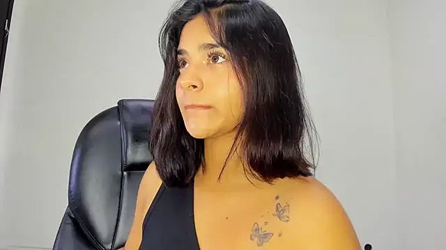 Snapshot of ScarletDoll chatting on 14, 11, 2025 ScarletDoll online show from 14, 11, 2025