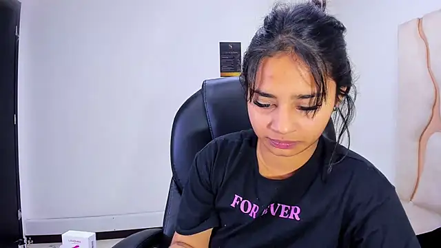 Snapshot of ScarletDoll chatting on 22, 11, 2025 ScarletDoll online show from 22, 11, 2025