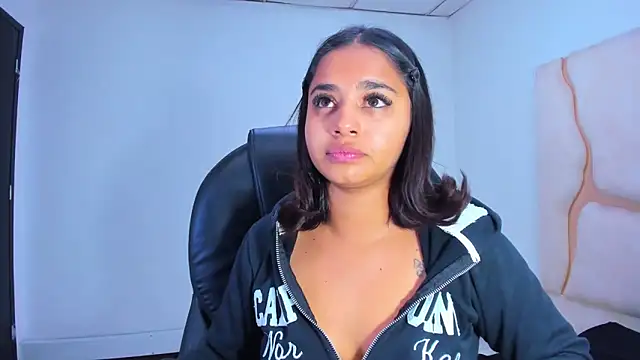 Snapshot of ScarletDoll chatting on 26, 11, 2025 ScarletDoll online show from 26, 11, 2025