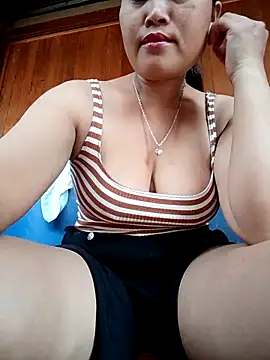 maycuc123 online show from 10, 9, 2025