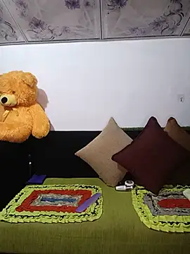 Snapshot of emali_baba chatting on 13, 5, 2026 emali baba online show from 13, 5, 2026