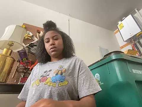 princesslivv online show from 7, 4, 2026