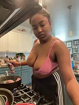 princesslivv online show from 28, 3, 2026