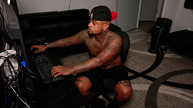 SLANGONDEMHOES online show from 7, 5, 2026