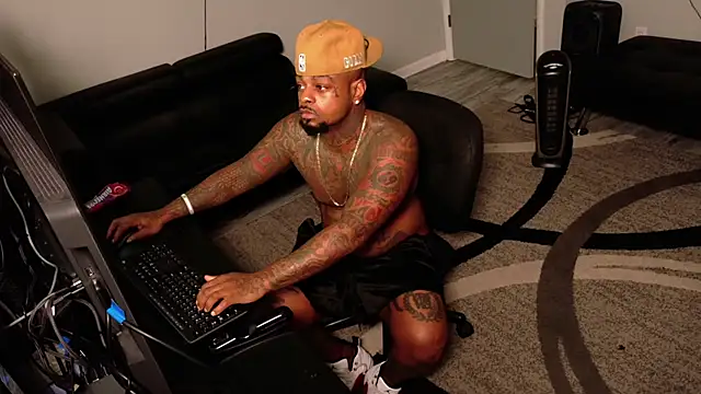 SLANGONDEMHOES online show from 12, 5, 2026