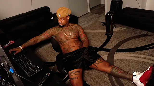 SLANGONDEMHOES online show from 12, 5, 2026