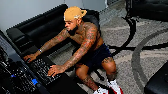 SLANGONDEMHOES online show from 2, 2, 2026