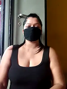 Snapshot of Hottie_couple69 chatting on 7, 10, 2025 Hottie couple69 online show from 7, 10, 2025