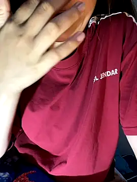 Snapshot of Hinne07 chatting on 12, 11, 2025 Hinne07 online show from 12, 11, 2025