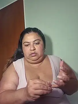 curvy diva  online show from 18, 4, 2026