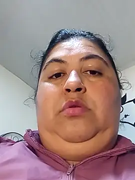 curvy diva  online show from 15, 12, 2025