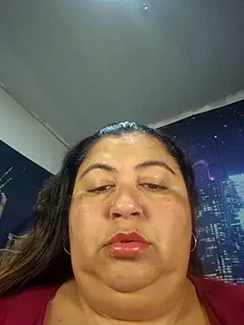 curvy diva  online show from 13, 4, 2026