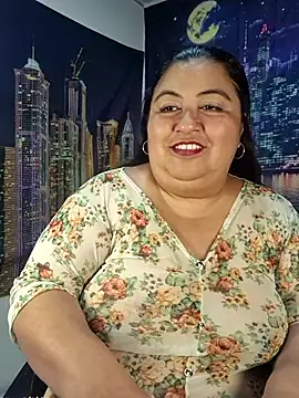 curvy diva  online show from 18, 4, 2026