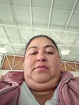 curvy diva  online show from 16, 4, 2026