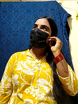 mini-queen online show from 8, 4, 2026