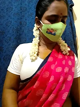 mini-queen online show from 11, 11, 2025