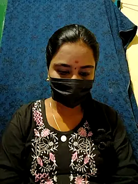 mini-queen online show from 1, 11, 2025