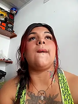 snow belle online show from 28, 10, 2025