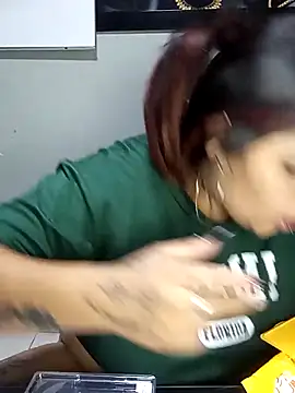 snow belle online show from 21, 11, 2025