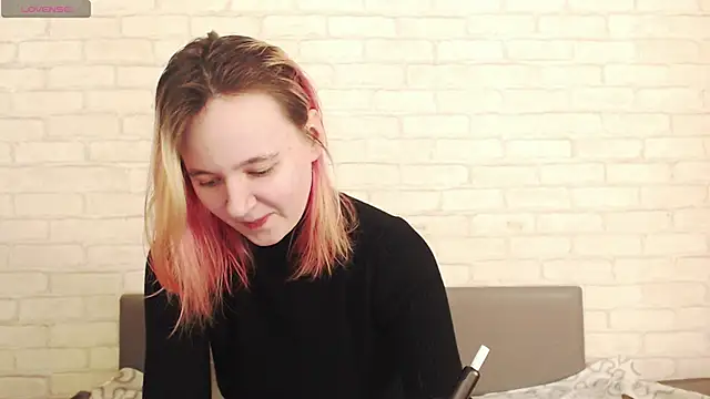 Ericha Stone online show from 4, 3, 2026