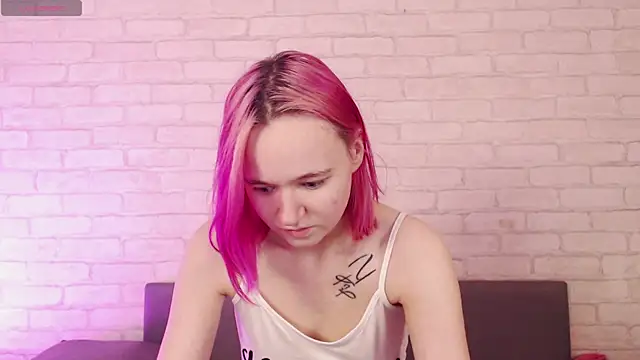 Ericha Stone online show from 11, 10, 2025