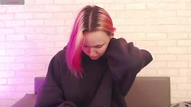 Ericha Stone online show from 10, 11, 2025