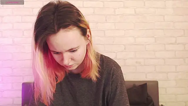 Ericha Stone online show from 10, 4, 2026